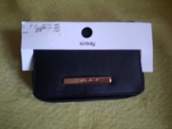 Portfel czarny z złotym napisem sercemdamskiSinsay