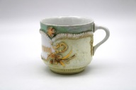 FILIŻANKA W RELIEFACH KAWA - HERBATA PORCELANA Z OKOŁO 1900 r
