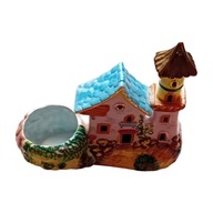 Ozdoba w formie domku, majolika, Anglia.