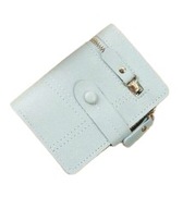Minimalistyczny portfel damski zapinany na zamek