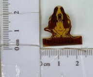 PIES rasowy Basset śliczna przypinka Hush Puppies