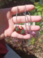 Naszyjnik grzybek - kłoda z mini muchomorkami - rękodzieło, stal