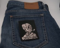 Naszywka Haftowana Vincent van Gogh CZASZKA Z PAPIEROSEM – 10 x 7,5 cm