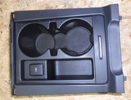 UCHWYT NA KUBKI JAGUAR F-PACE (X761) MK83048196A15982506 2021ROK