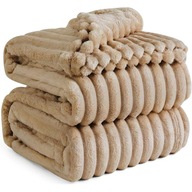 GRUBY KOC 300G 3D TŁOCZONY JASNY BEŻ 160X200 CM