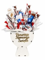 Bukiet ze słodyczy – Kinder, Raffaello, – w kielichu IHS KOMUNIA ŚWIĘTA