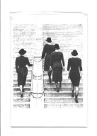 Karnet - Cztery kobiety w czerni na schodach ...