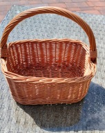 Koszyk zakupowy z polskiej wikliny