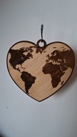 Dobro wraca! Drewniane Serce z Mapą Świata na 34. Finał WOŚP 8 cm x 8 cm