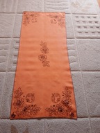 Śliczny , pomarańczowy duży bieżnik z haftem - 130cm x 56 cm - bdb !!