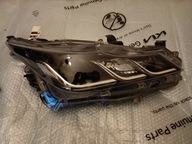 TOYOTA COROLLA E21 SEDAN REFLEKTOR SOCZEWKA + LED PRAWY PRZÓD