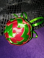 BOMBKA zielono czerwona ręcznie robiona ZE WSTĄŻKI