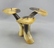 Świecznik z rogu bawoła