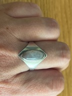 Srebrny pierścionek Warmet z chalcedonem