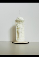 Świeczka sojowa bezzapachowa wolnostojąca Maryja. Podstawka gratis