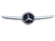 Mercedes C klasa w205 Atrapa logo