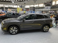 SUZUKI SX4 S CROSS 2023R BLOTNIK LEWY PRZEDNI DRZWI LEWE W KOLORZE ZZZ