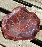 Patera, duży talerz, liść, ręcznie rzeźbiona, ceramika