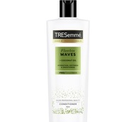 TRESemmé Flawless Waves odżywka nawilżająca do włosów kręconych i falowanyc
