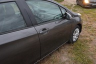 prawe przednie drzwi toyota yaris III 2013 LAK 1G3