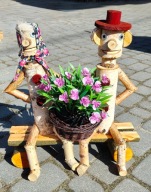 Figurka drewniana do ogrodu z brzozy