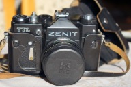 Aparat Zenit TTL - obiektyw Helios 44M - Skórzany futerał, bateria