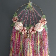 Piękna duża puszysta tęczowa kwiatowa zawieszka