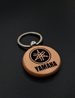 Drewniany brelok Yamaha – grawer z logo
