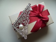 ELEGANCKA KORONKOWA BROSZKA PERŁA Z PERŁĄ I CYRKONIAMI + PUDEŁKO PREZENTOWE