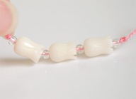 KORAL NATURALNY rzeźbiony koralowiec Biały tulipan Tulipany ecru 3szt