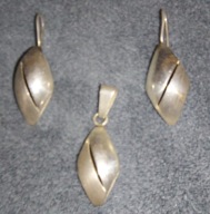 Komplet srebrnej biżuterii kolczyki, zawieszka i pierścionek SREBRO 925