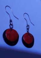 Czerwono czarne kolczyki masa perłowa