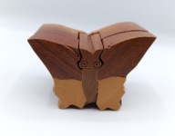 Motyl z drewna z ukrytym schowkiem na skarby - vintage - kolekcjonerski