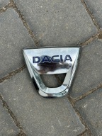 DACIA SANDERO EMBLEMAT ZNACZEK KLAPY TYŁ 908894079
