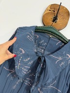 241 bluzka z kołnierzykiem cienka na upał haftowana M Vintage niebieska