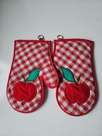 rękawice kuchenne czerwono-białe z jabłuszkami