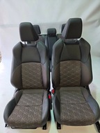 TOYOTA YARIS CROSS FOTELE FOTEL KANAPA BOCZKI KOMPLET BRĄZOWY PIKOWANY