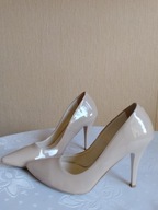 Szpilki beżowe, lakierowane - rozmiar 37