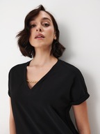 Czarna bluzka z ozdobnym łańcuszkiem Mohito rozmiar M nowa z metką