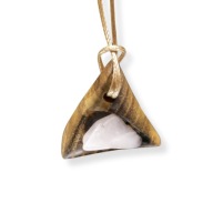 Wisiorek "Kwarc różowy" – akacja, amulet, pirografia, prezent, naszyjnik