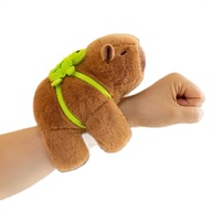 MASKOTKA PLUSZAK ZABAWKA OPASKA NA RĘKĘ KAPIBARA Z ŻÓŁWIEM PLECAKIEM 18 cm