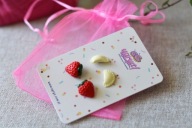 kolczyki pierogi i truskawki od UGRYŹ! x Fundacja KOT