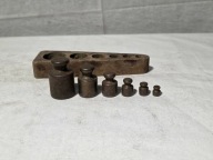 Stare odważniki mosiężne w drewnianym etui 1/2-20dkg