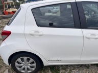 TOYOTA YARIS III BLOTNIK TYL ,CWIARTKA TYL, KOLOR 068