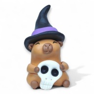 Kapibara przebrana za Czarownika FIGURKA Z MODELINY na Halloween