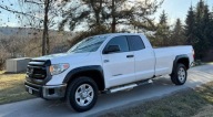 Toyota Tundra Toyota Tundra 5.7 4x4 Double Cab Limited 5.7 Benzyna 381KM