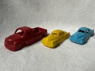 Zestaw samochodzików z tworzywa auto z PRL plastiki