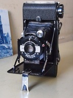 Penguin - ang. mieszkowy aparat fotograficzny.