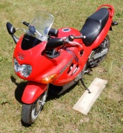 Sprzedam motocykl Suzuki GSXF 600. Rok produkcji 1998. 23110 km