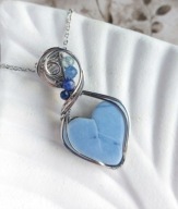 Naszyjnik serce z niebieskim kamieniem, prezent na rocznicę ślubu